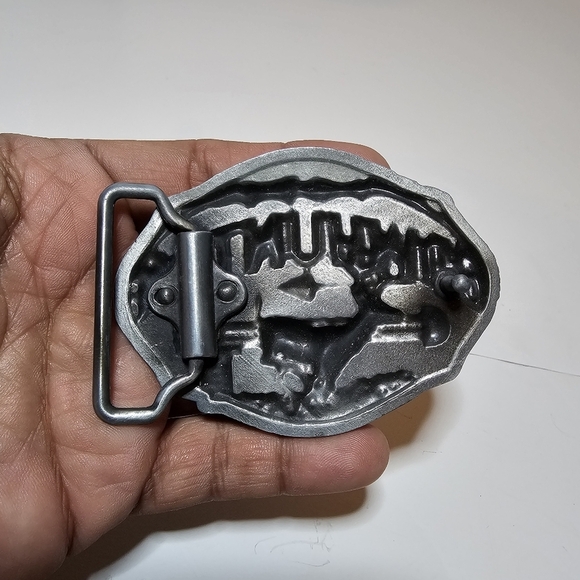 Bowhunting Deer/Buck Western Style Belt Buckle Unbranded 3.25" × 2.5" - Picture 6 of 8